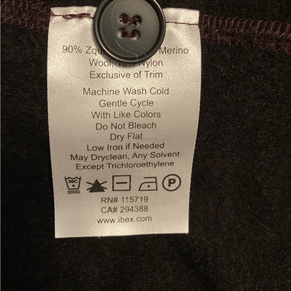 Ibex Women’s Button Front Merino Wool Hoodie/Merlot Color/XS - Picture 6 of 6